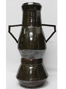 Image of Dom Scott's clay vessel, Metallic Green Vessel.